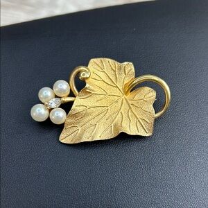 Vintage Pennino Gold Leaf Brooch with faux Pearls-RARE